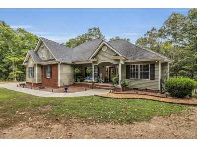 Home For Sale in Birchwood, Tennessee