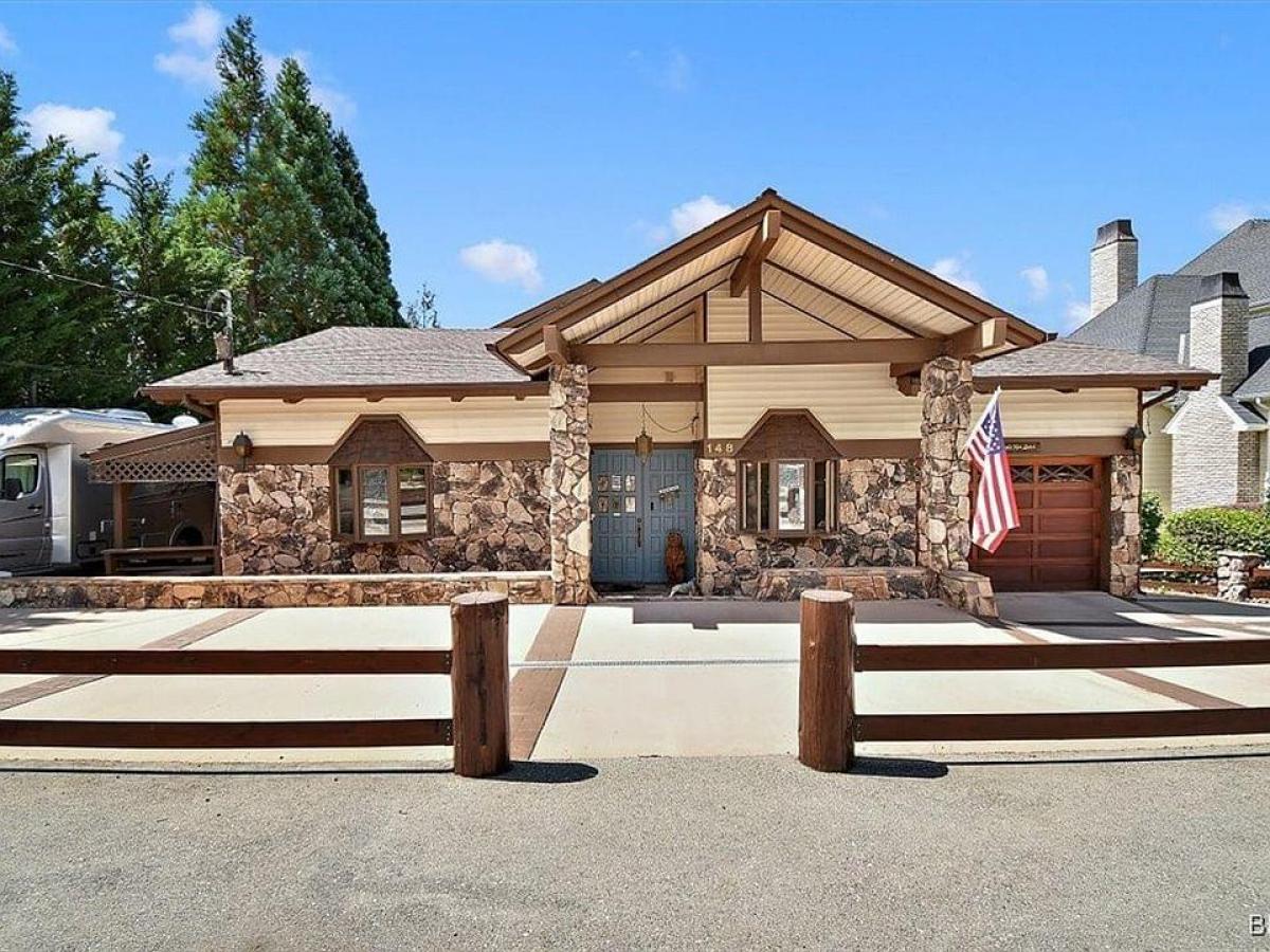 Picture of Home For Sale in Big Bear Lake, California, United States