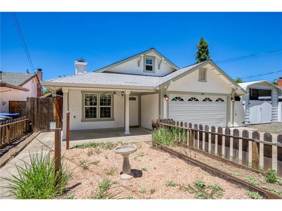 Picture of Home For Sale in Lucerne, California, United States