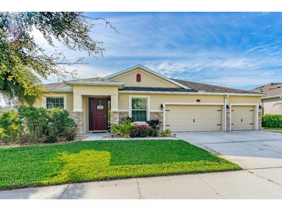 Picture of Home For Sale in Deland, Florida, United States