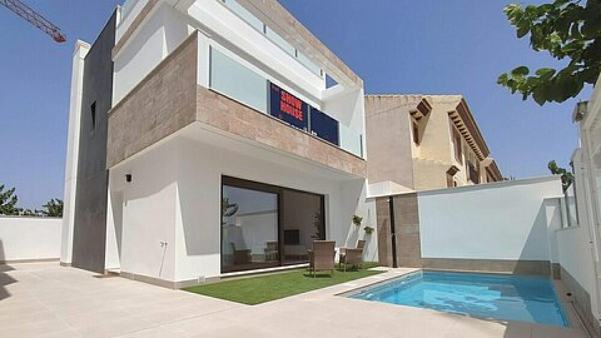 Picture of Villa For Sale in San Pedro Del Pinatar, Alicante, Spain