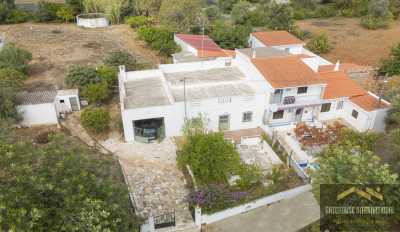 Villa For Sale in Santa Barbara De Nexe, Portugal