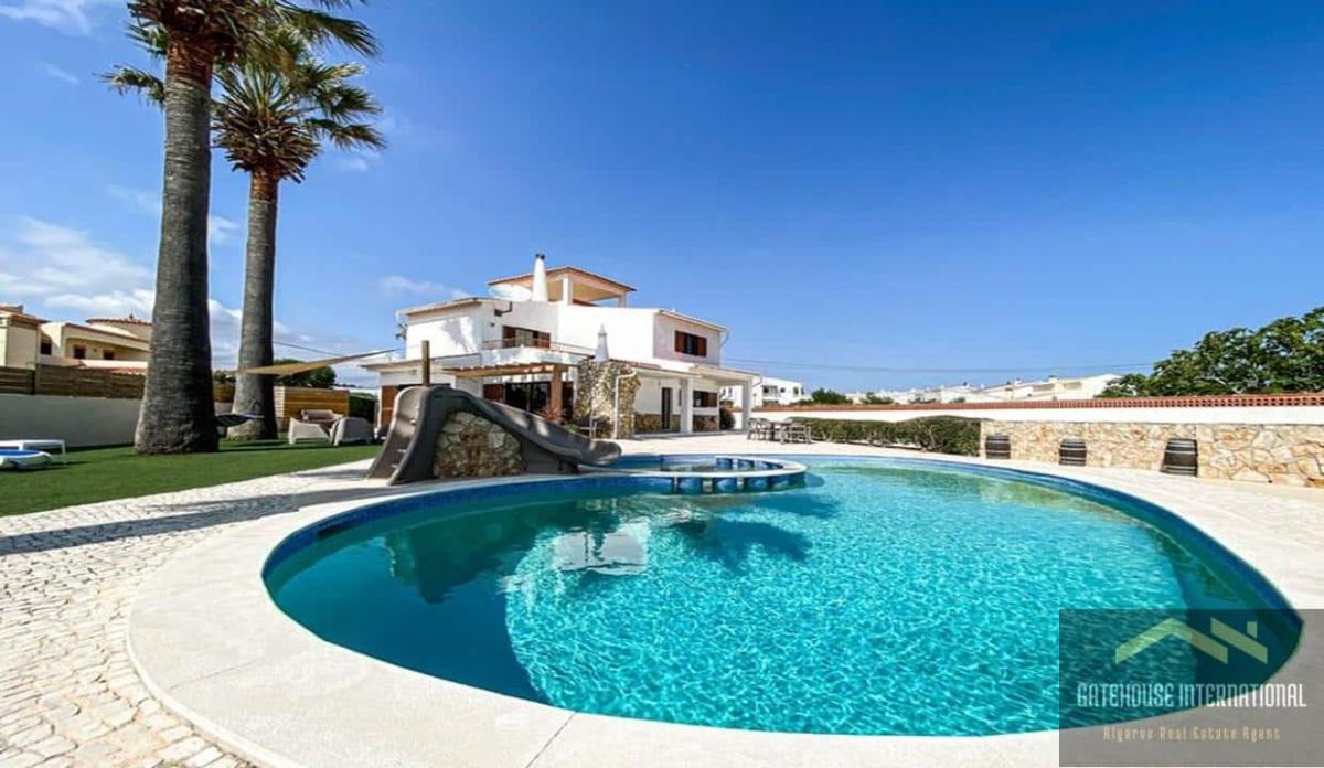 Picture of Villa For Sale in Praia Da Luz, Algarve, Portugal