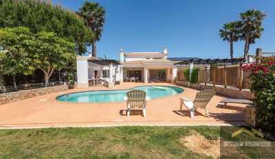 Villa For Sale in Burgau, Portugal