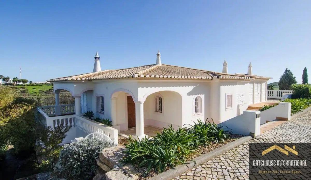 Picture of Villa For Sale in Parque Da Floresta, Algarve, Portugal