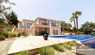 Villa For Sale in Carvoeiro, Portugal