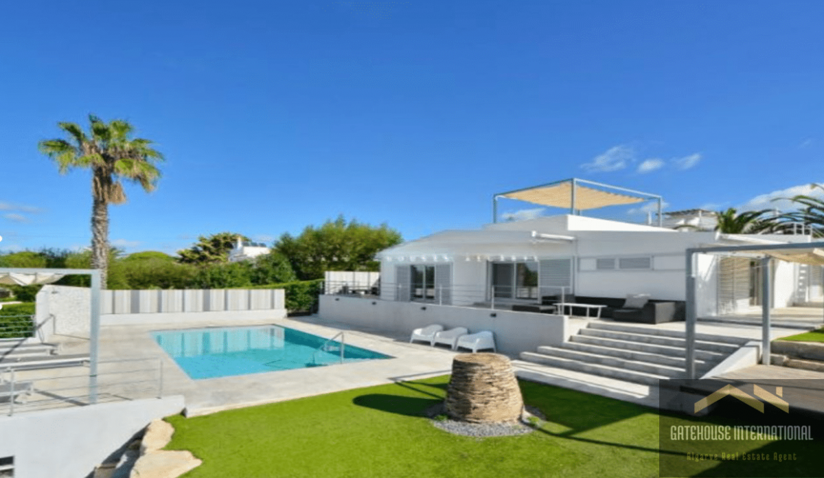 Picture of Villa For Sale in Almancil, Algarve, Portugal