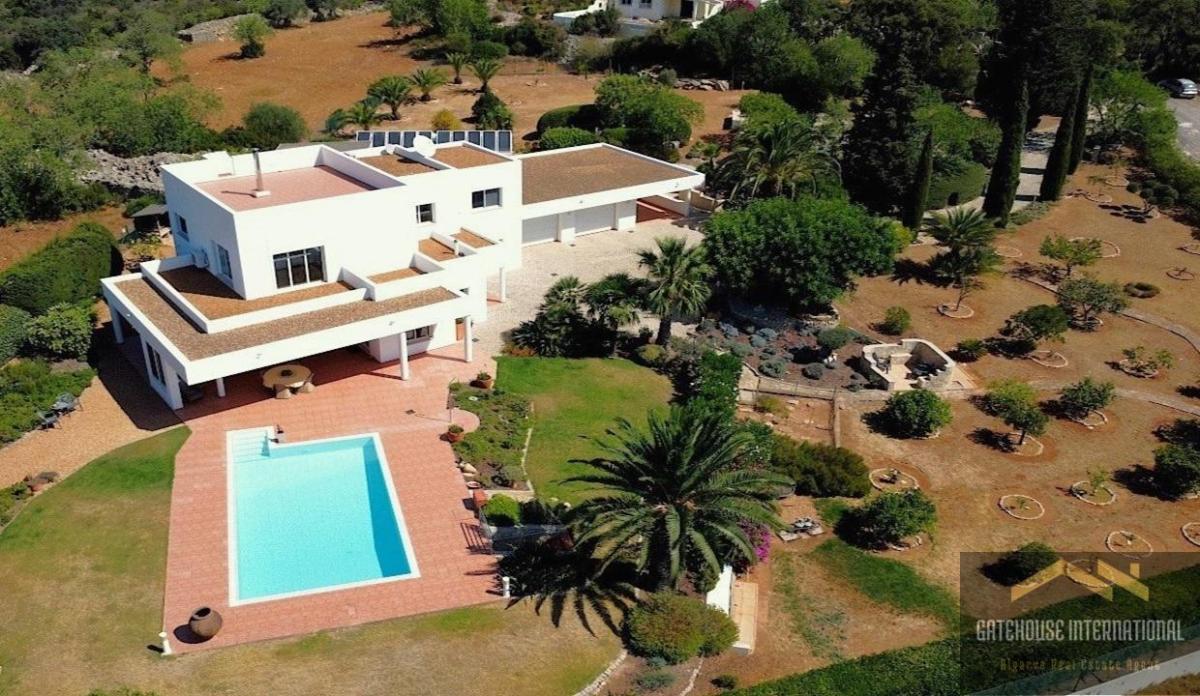 Picture of Villa For Sale in Santa Barbara De Nexe, Faro (algarve), Portugal