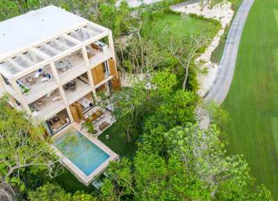 Home For Sale in Playa del Carmen, Mexico