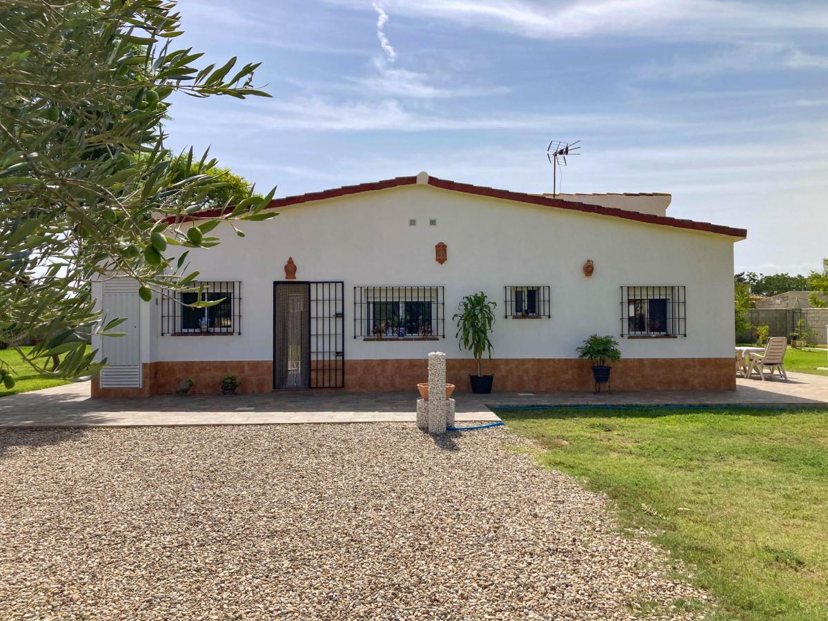 Picture of Villa For Sale in Chiclana, Cadiz, Spain