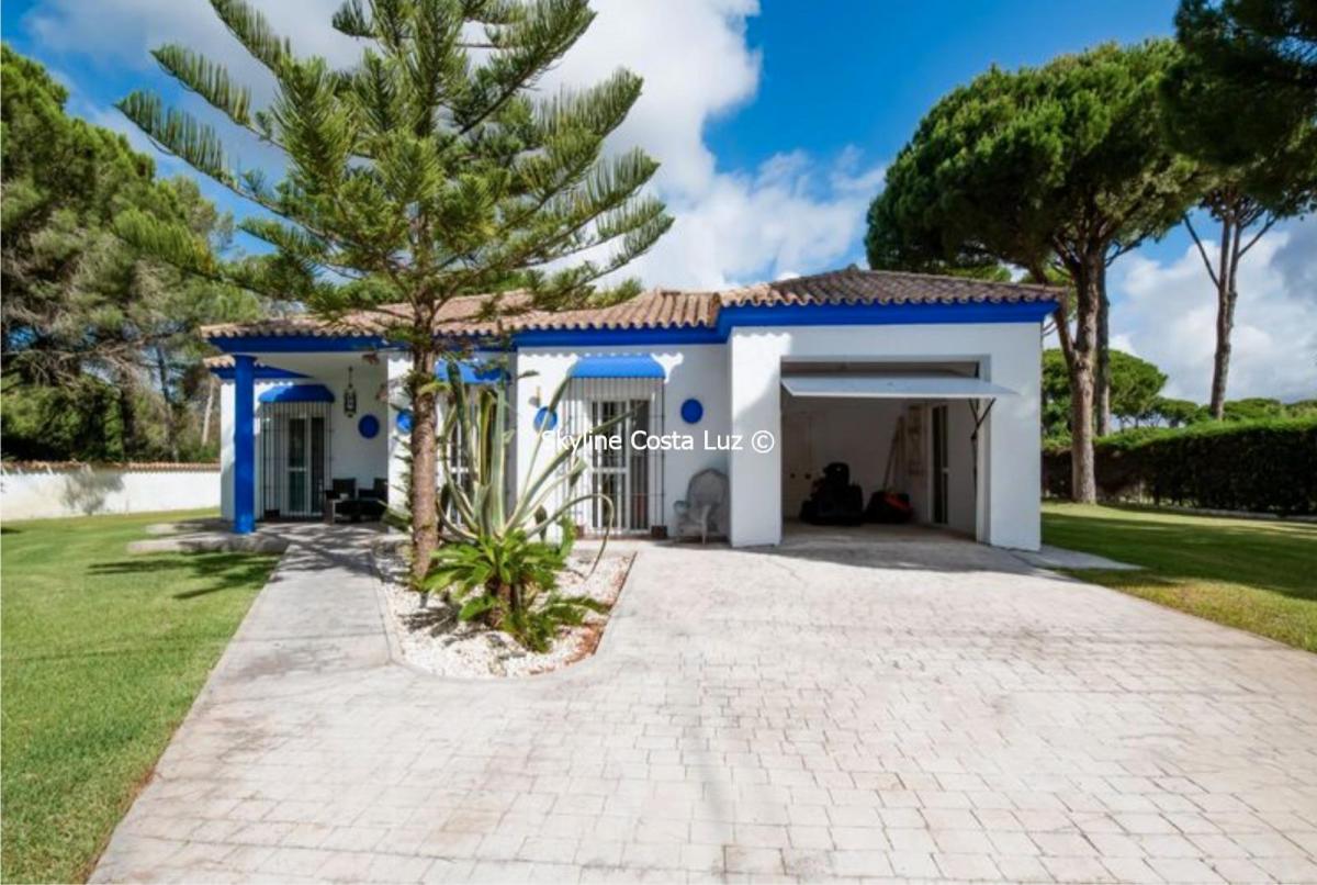 Picture of Villa For Sale in Chiclana, Cadiz, Spain