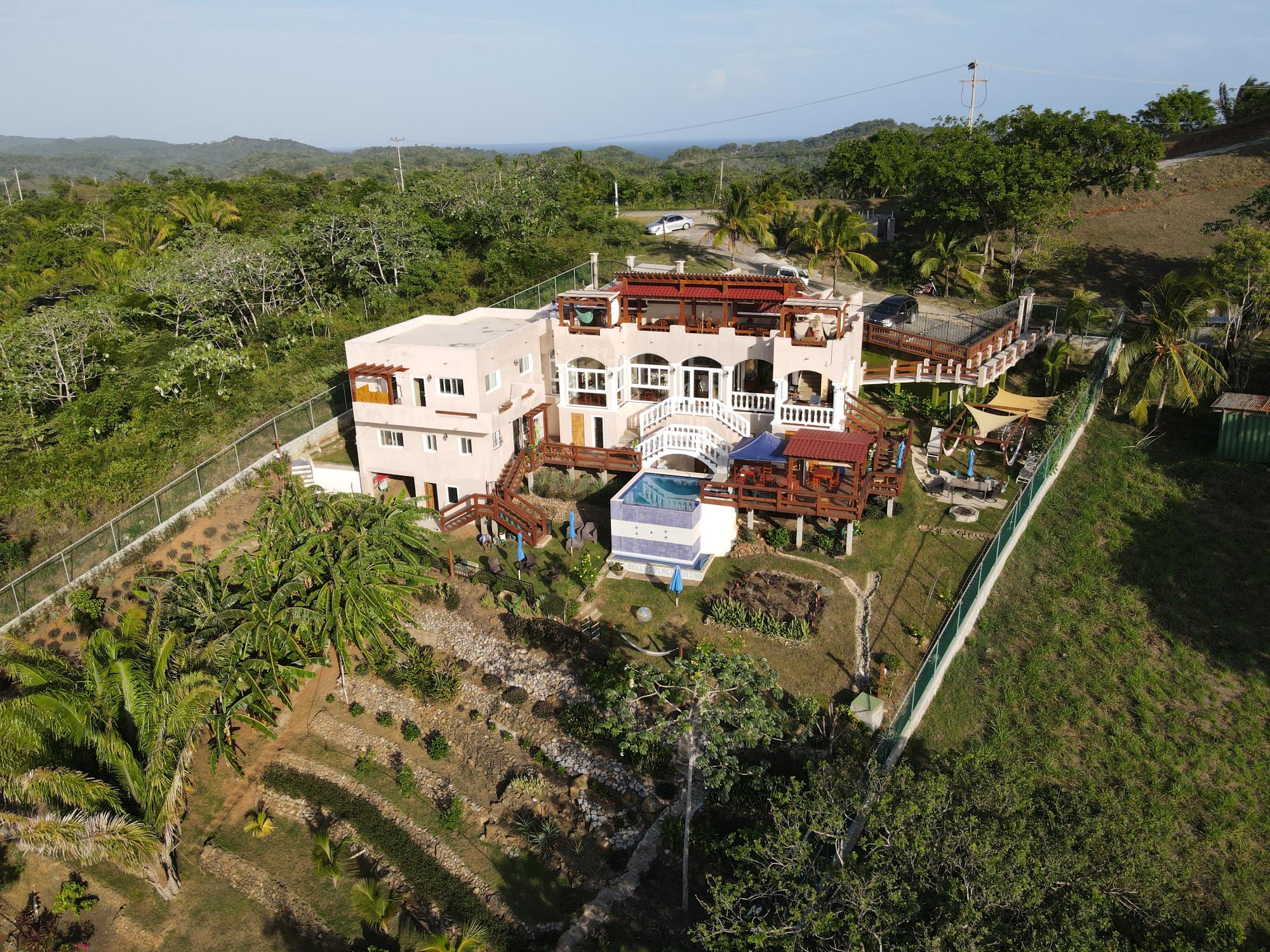 Restaurant For Sale in Roatan, Islas de la Bahia, Honduras