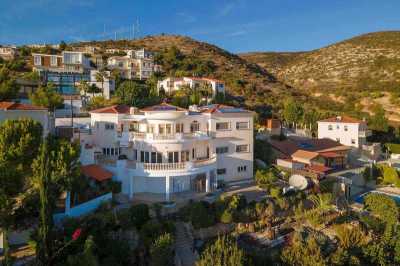 Villa For Sale in Tala, Cyprus