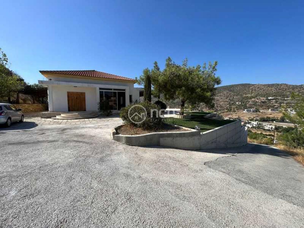 Picture of Home For Sale in Akrounta, Limassol, Cyprus