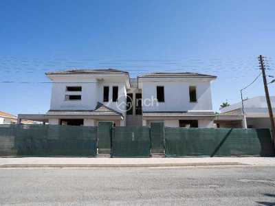 Home For Sale in Kokkinotrimithia, Cyprus