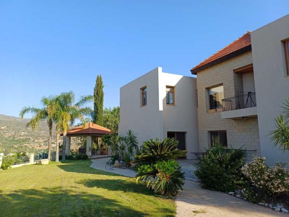 Picture of Home For Sale in Akrounta, Limassol, Cyprus