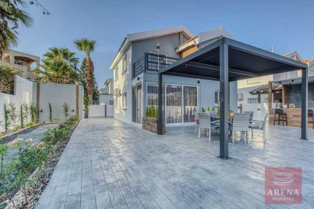 Picture of Villa For Sale in Kapparis, Famagusta, Cyprus