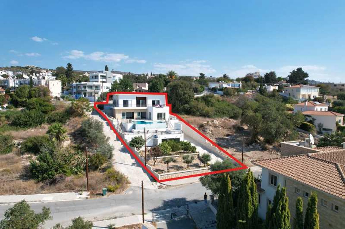 Picture of Villa For Sale in Mesa Chorio, Paphos, Cyprus