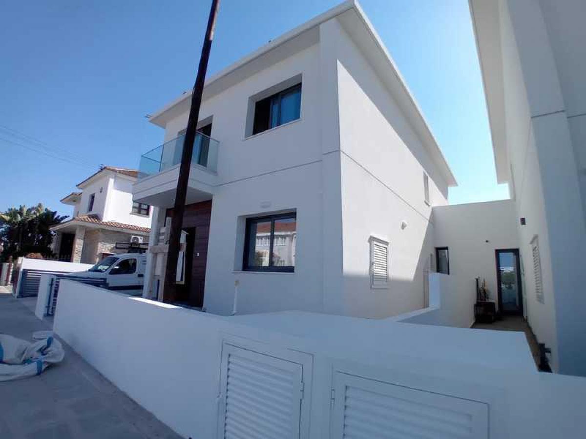 Picture of Home For Sale in Dromolaxia, Larnaca, Cyprus