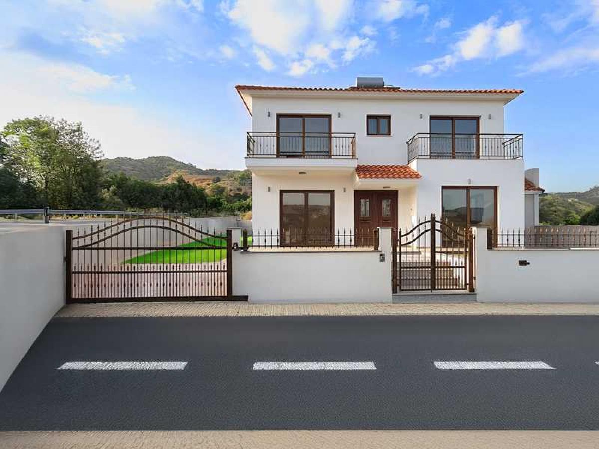 Picture of Home For Sale in Eptagoneia, Limassol, Cyprus