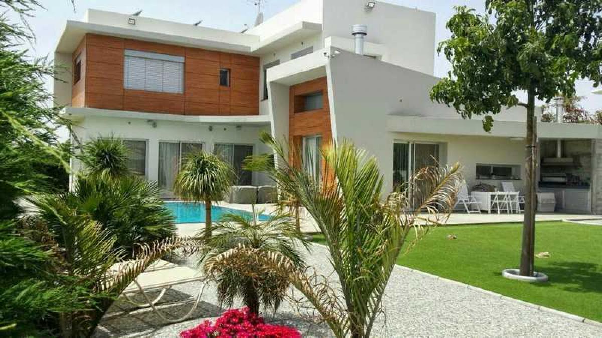 Picture of Villa For Sale in Latsia, Nicosia, Cyprus