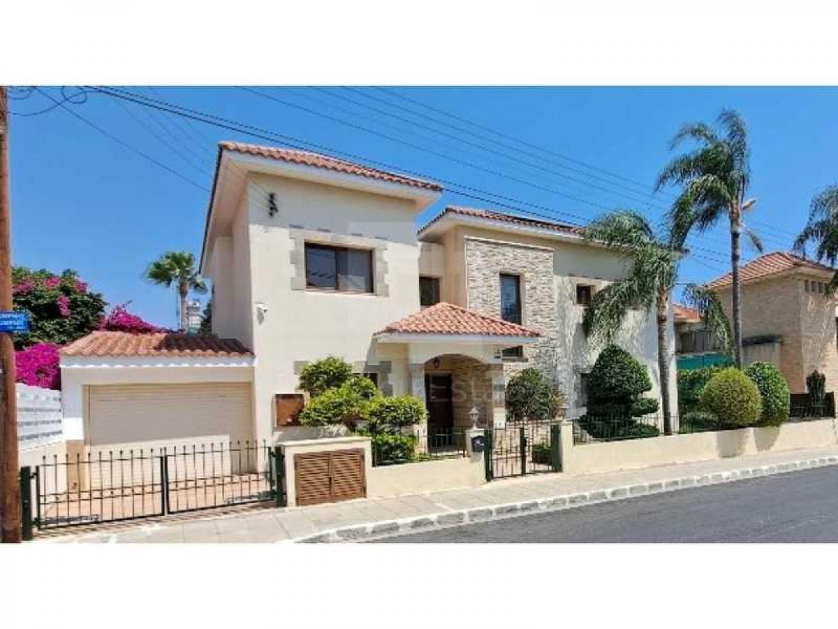 Picture of Villa For Sale in Potamos Germasogeias, Limassol, Cyprus