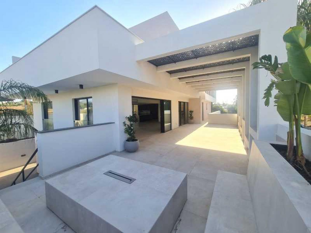 Picture of Villa For Sale in Latsia, Nicosia, Cyprus