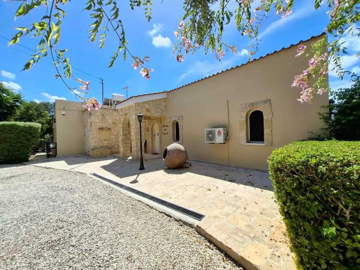 Picture of Home For Sale in Chlorakas, Paphos, Cyprus