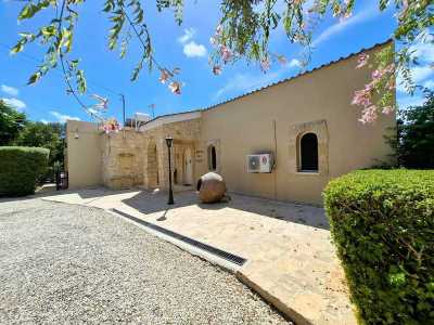 Home For Sale in Chlorakas, Cyprus