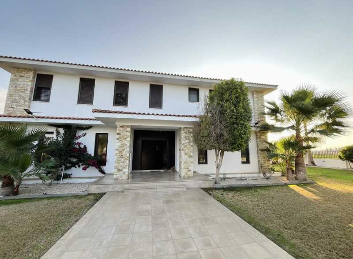 Picture of Home For Sale in Dromolaxia, Larnaca, Cyprus