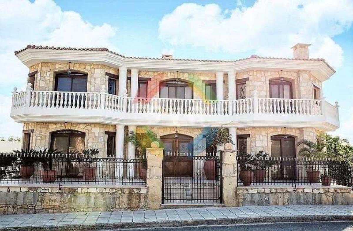 Picture of Villa For Sale in Limassol, Limassol, Cyprus