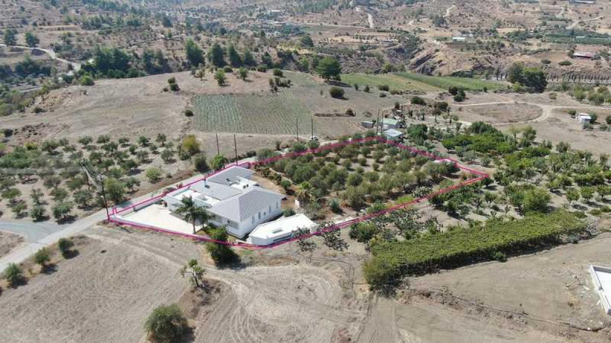 Picture of Home For Sale in Kalo Chorio, Limassol, Cyprus