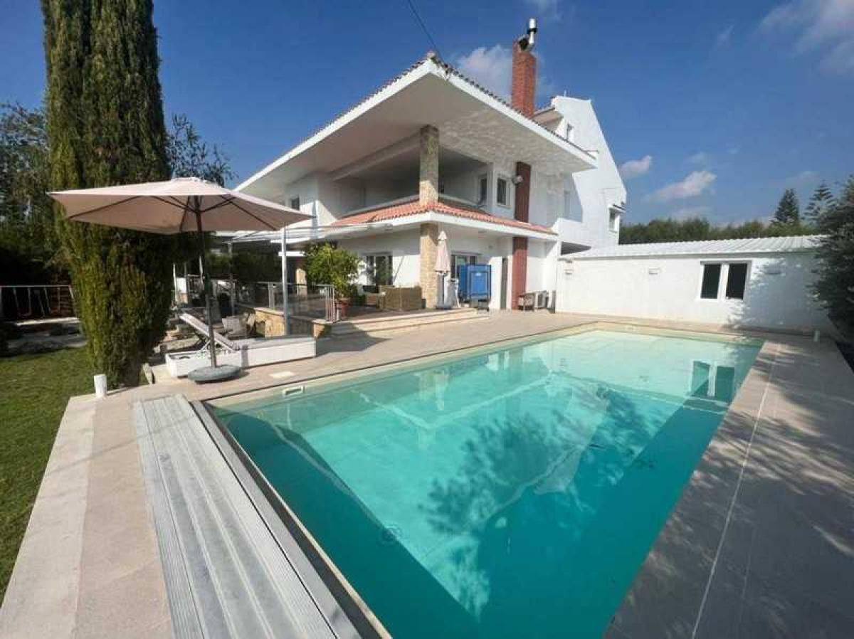 Picture of Villa For Sale in Pyrgos Lemesou, Limassol, Cyprus