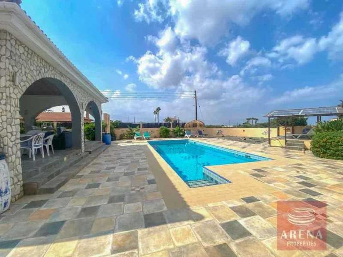 Picture of Villa For Sale in Deryneia, Famagusta, Cyprus