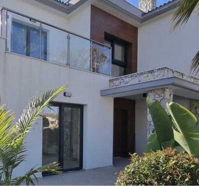 Villa For Sale in Pyrgos Lemesou, Cyprus