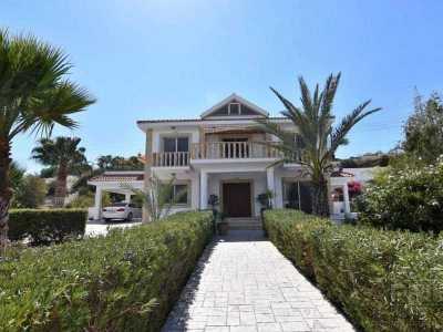 Villa For Sale in Pyrgos Lemesou, Cyprus