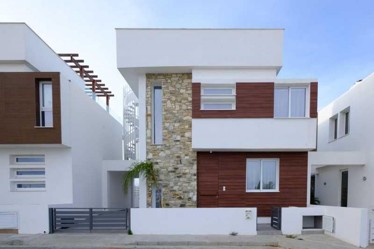 Picture of Home For Sale in Dromolaxia, Larnaca, Cyprus