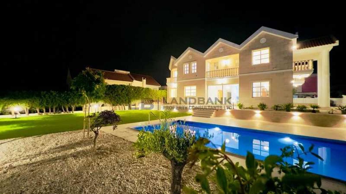 Picture of Villa For Sale in Palodeia, Limassol, Cyprus