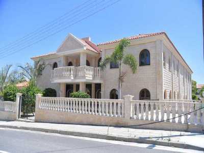 Home For Sale in Oroklini, Cyprus