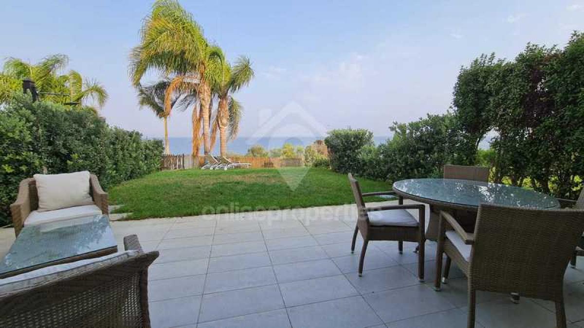 Picture of Home For Sale in Pentakomo, Limassol, Cyprus