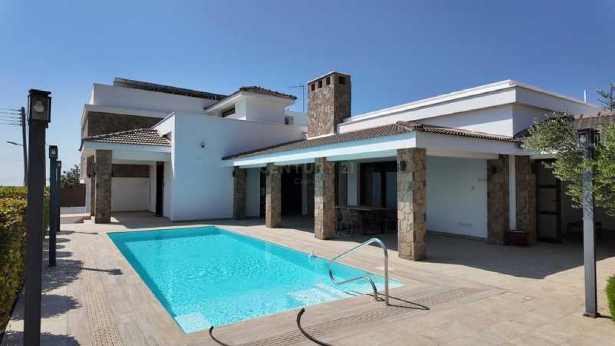 Picture of Villa For Sale in Erimi, Limassol, Cyprus