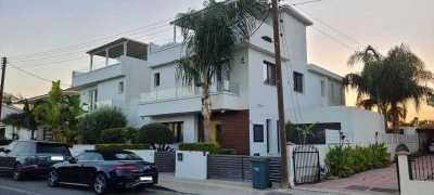 Home For Sale in Oroklini, Cyprus