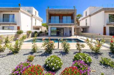 Home For Sale in Chlorakas, Cyprus