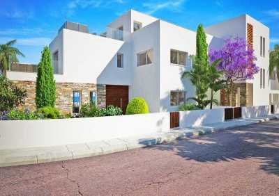 Home For Sale in Geroskipou, Cyprus