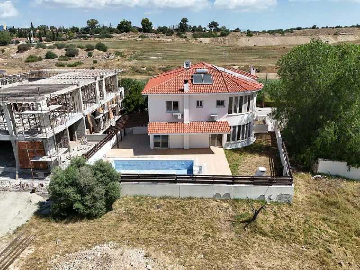 Picture of Villa For Sale in Latsia, Nicosia, Cyprus