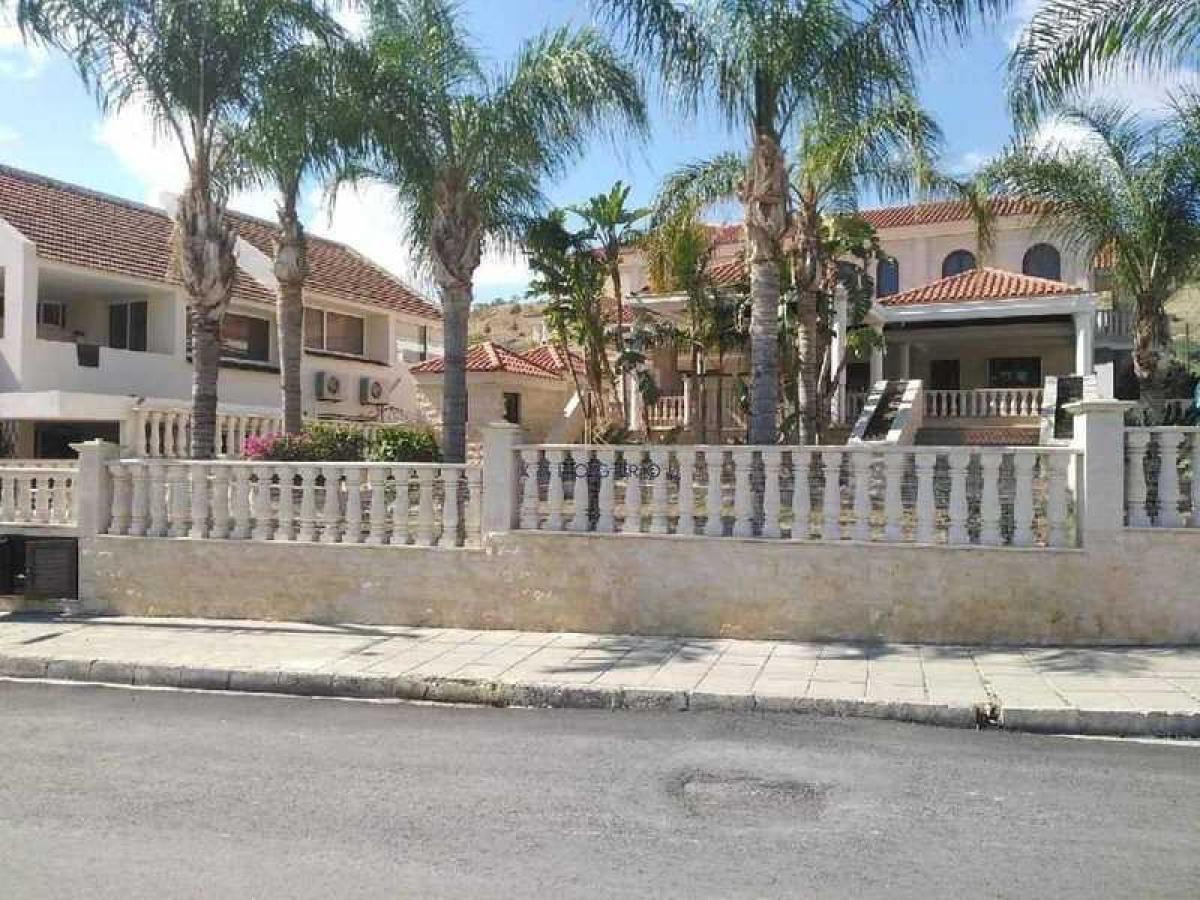 Picture of Home For Sale in Oroklini, Larnaca, Cyprus