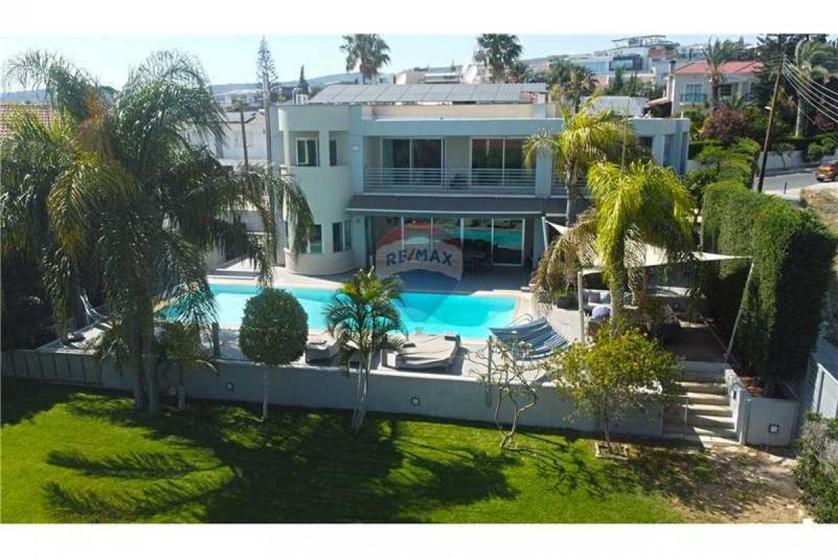 Picture of Villa For Sale in Agia Paraskevi, Limassol, Cyprus