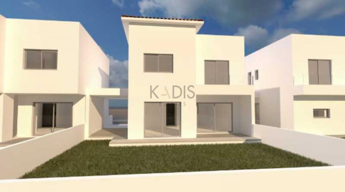 Picture of Home For Sale in Erimi, Limassol, Cyprus