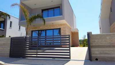 Home For Sale in Chlorakas, Cyprus