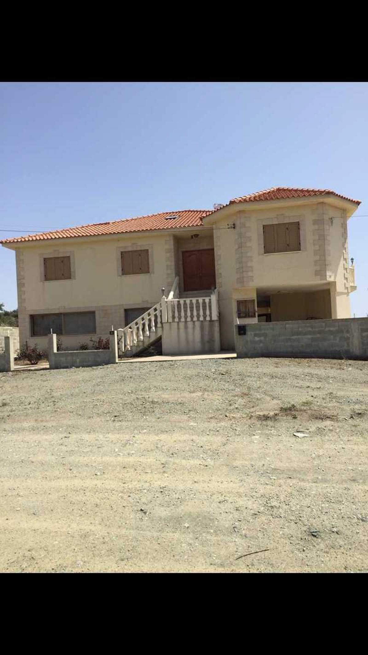 Picture of Home For Sale in Kellaki, Limassol, Cyprus